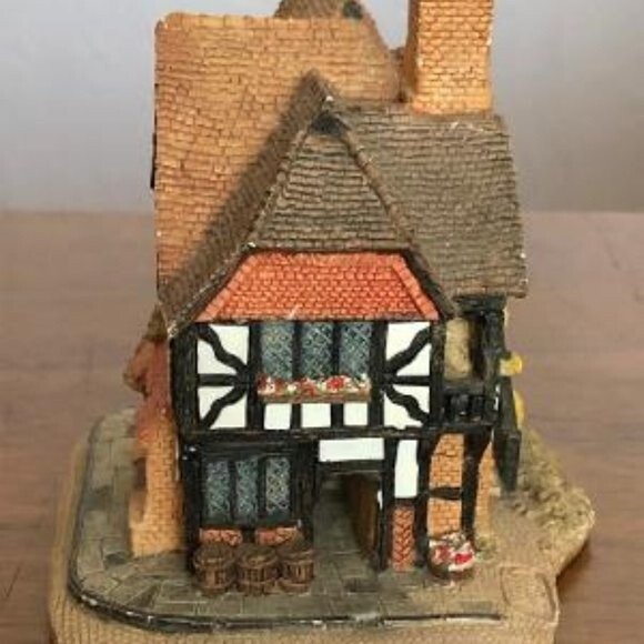Lilliput Lane Swan Inn Vintage - Picture 7 of 10
